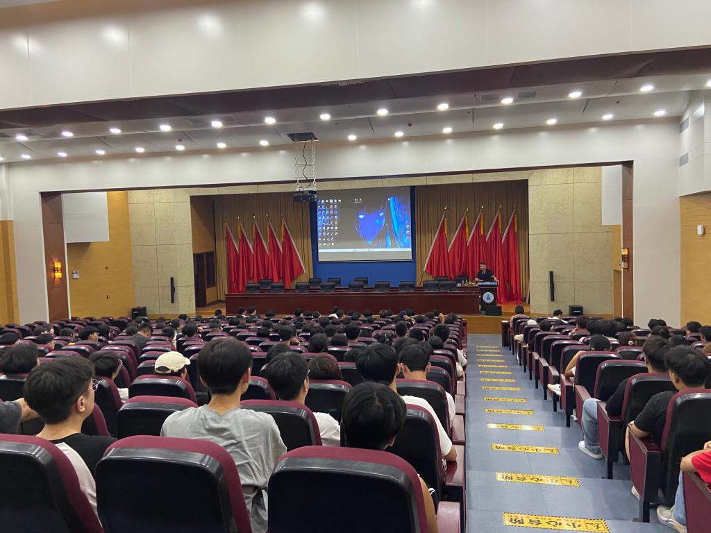 数字时代创意飞扬——2024级数字媒体技术与动漫制作技术专业新生专业教育圆满举行(图2)