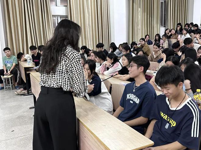 九游娱乐：精彩回顾｜2024年榕城区人社局职业指导下基层活动：揭阳市综合中等专业学校专场职业指导课(图5)