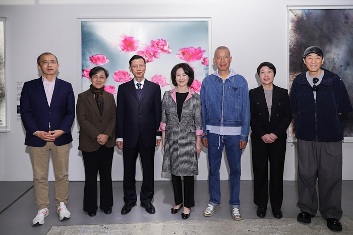 九游娱乐：美高梅主办蔡国强AI模型cAI™全球首次个展《c™：灵魂扫描》亮相妈阁塘片区(图1)