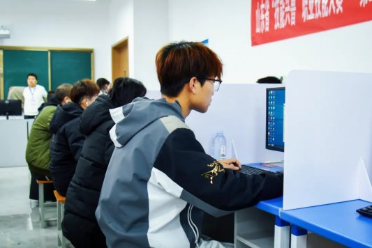 威海海洋职业学院承办第三届山东省电子信息服务业技能竞赛动画制作员工种赛项决赛并获奖(图3)