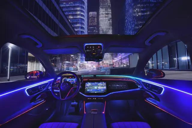 奔驰2024：豪华的内核被智能扩写(图2)