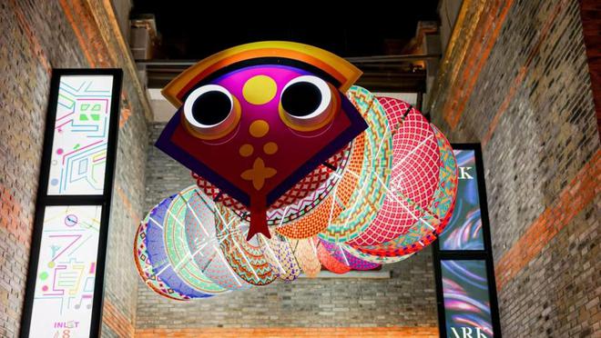 九游娱乐文化：外国蛇在上海怎么过中国年？“蛇乎其神”海派春节灯会走进今潮8弄