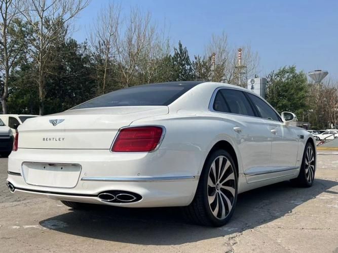 2024款宾利飞驰40TV8雅度版现车报价配置相关信息(图6)