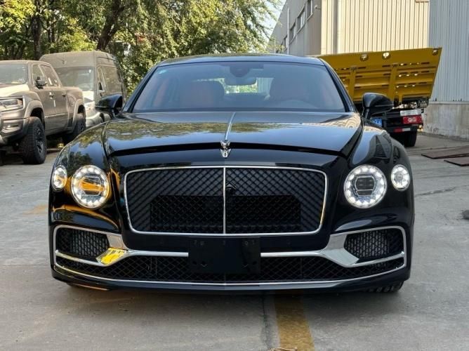 2024款宾利飞驰40TV8五座欧版港口现车最新价格信息