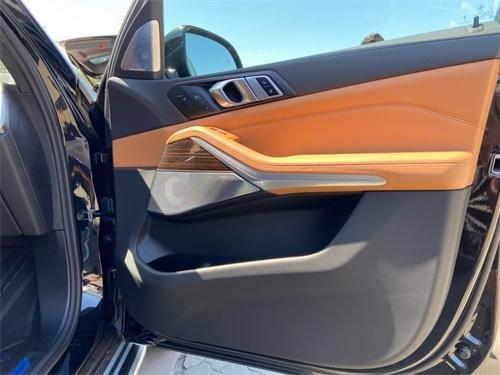 九游娱乐文化：2024款宝马X7进口版顶配天津港口最新售价优惠10万(图4)