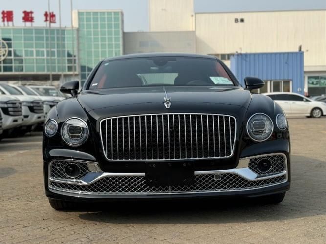 2024款宾利飞驰V8雅度版naim音响座椅刺绣宾利徽章最新价格(图1)