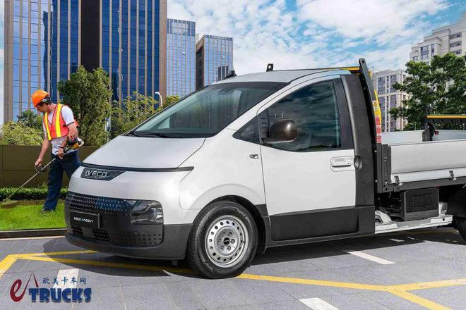 意大利+韩国混血胖头鱼外观依维柯eMoovy纯电动轻型商用车来袭实力几何?(图4)