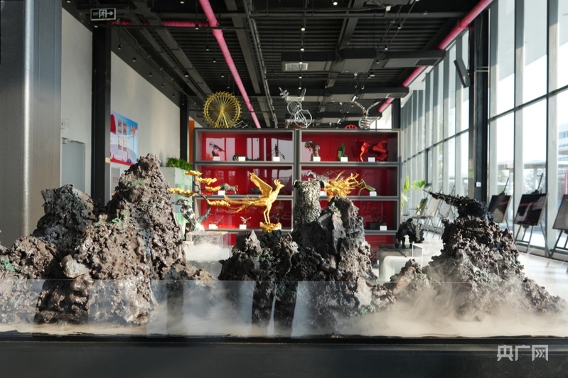 硬核工业邂逅“诗和远方”解锁跨界融合“新风景”