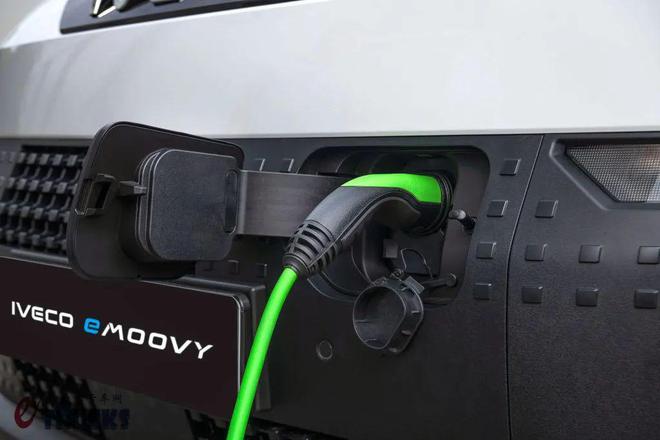 意大利+韩国混血胖头鱼外观依维柯eMoovy纯电动轻型商用车来袭实力几何?(图12)