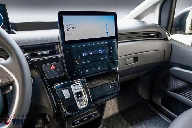 意大利+韩国混血胖头鱼外观依维柯eMoovy纯电动轻型商用车来袭实力几何?(图16)