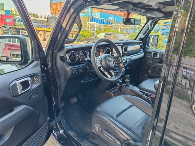 2024款jeep牧马人20T四门SportS现车运动版越野SUV(图3)