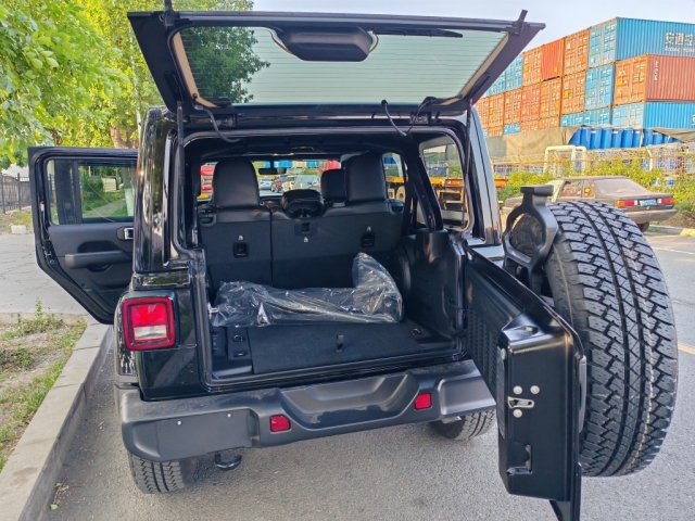 2024款jeep牧马人20T四门SportS现车运动版越野SUV(图7)