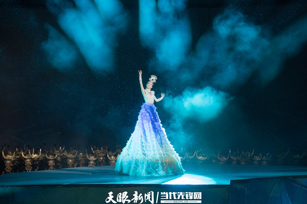 雷山千万级流量背后：《仰欧桑》灯光照亮的不止是舞台