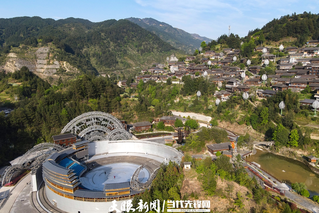 雷山千万级流量背后：《仰欧桑》灯光照亮的不止是舞台(图5)