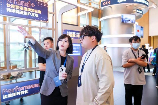 出海实验室：从印上logo到「打在世界公屏上」品牌建设新路径(图2)