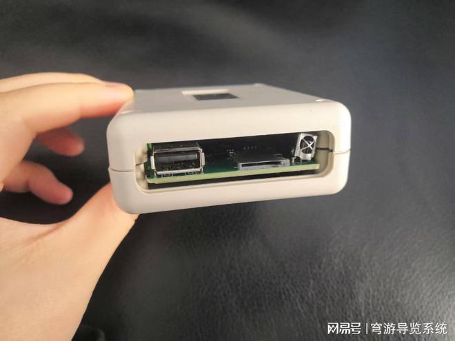 从橱窗广告到文物解说：穹游自动感应播放器搞定多场景智能导览(图1)
