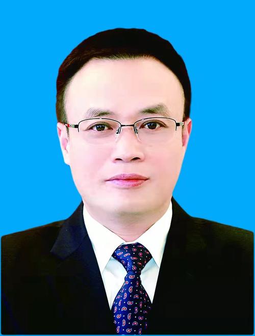 湖北省民政厅原副厅长易先荣因涉嫌严重违纪违法被“双开”(图2)