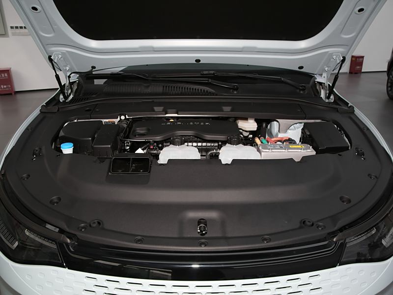 九游娱乐：济宁地区零跑C01降价来袭优惠17万！错过就没有(图4)