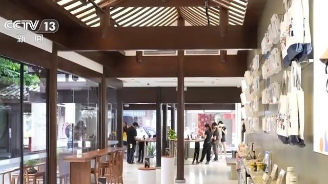 活力中国调研行｜文创产品“长”出消费新场景AI赋能让“成都礼物”加速上新