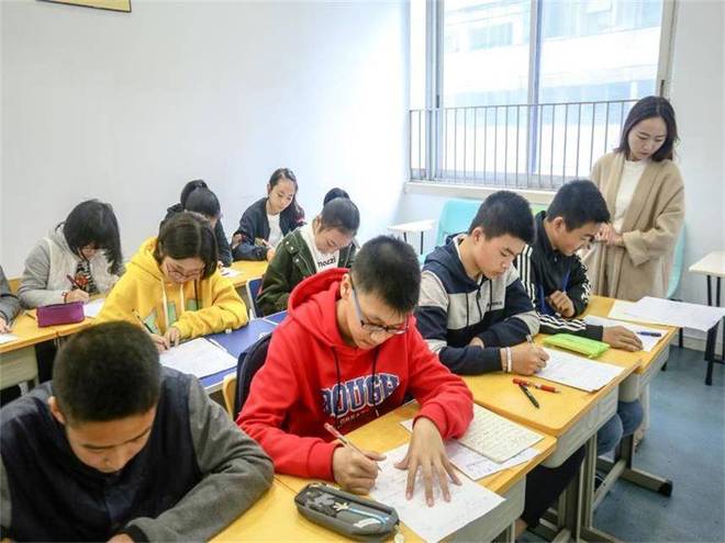 权威推荐！2025成都高三复读学校TOP5新高考提分选校指南(图3)