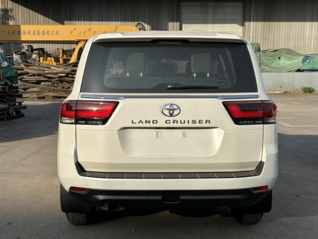 2024款酷路泽4000GXR4气17铁轮三差无绞盘落地价多少钱(图2)