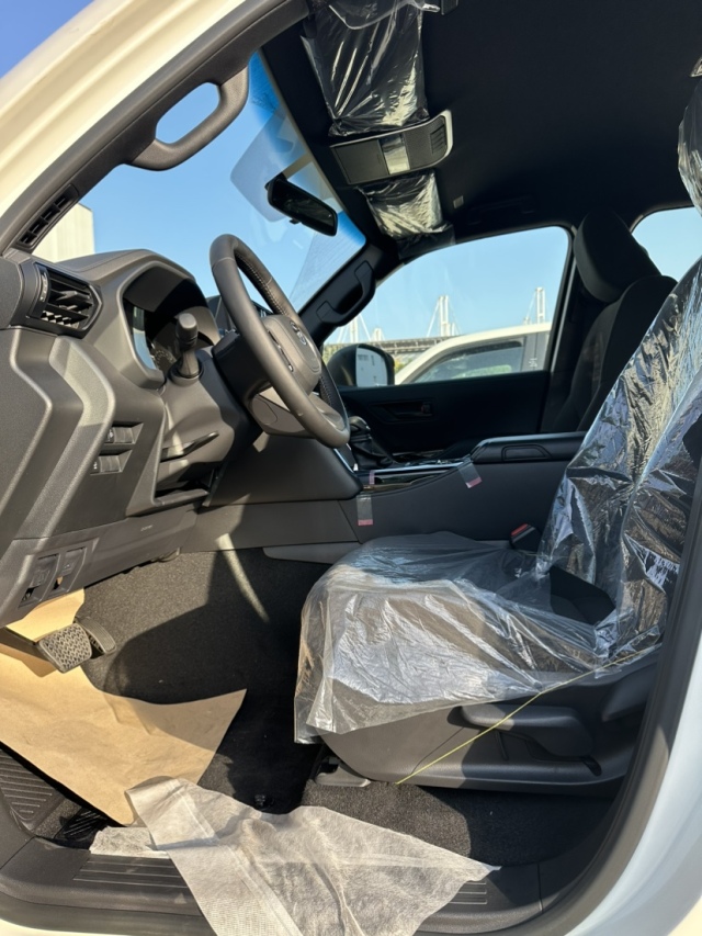 2024款酷路泽4000GXR4气17铁轮三差无绞盘落地价多少钱(图3)