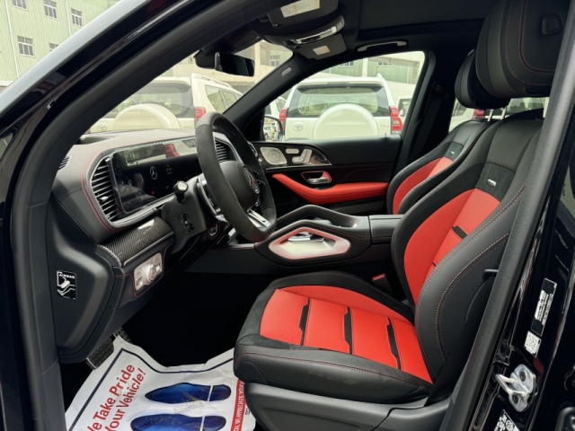 2024款奔驰GLE53豪华SUV真正的豪华运动SUV新标杆(图2)