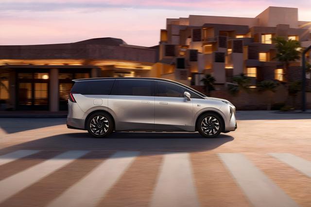 九游娱乐：MPV市场迎来大结局！至境世家上市4399万起定义旗舰MPV标准的依然是别克(图14)