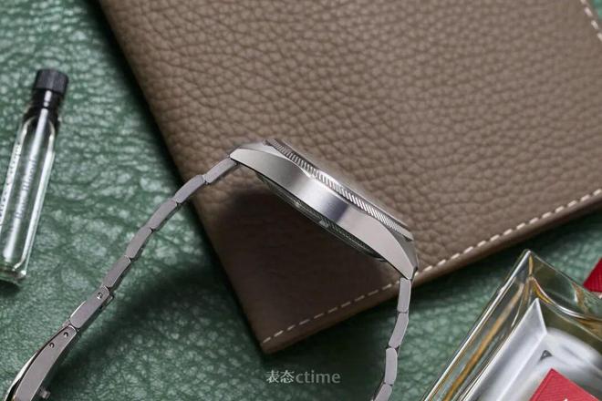6300元买古董劳力士“平替”？！从亲民入门表到时下大热门钢款钛壳全都有这类实用工具表不容错过！(图9)
