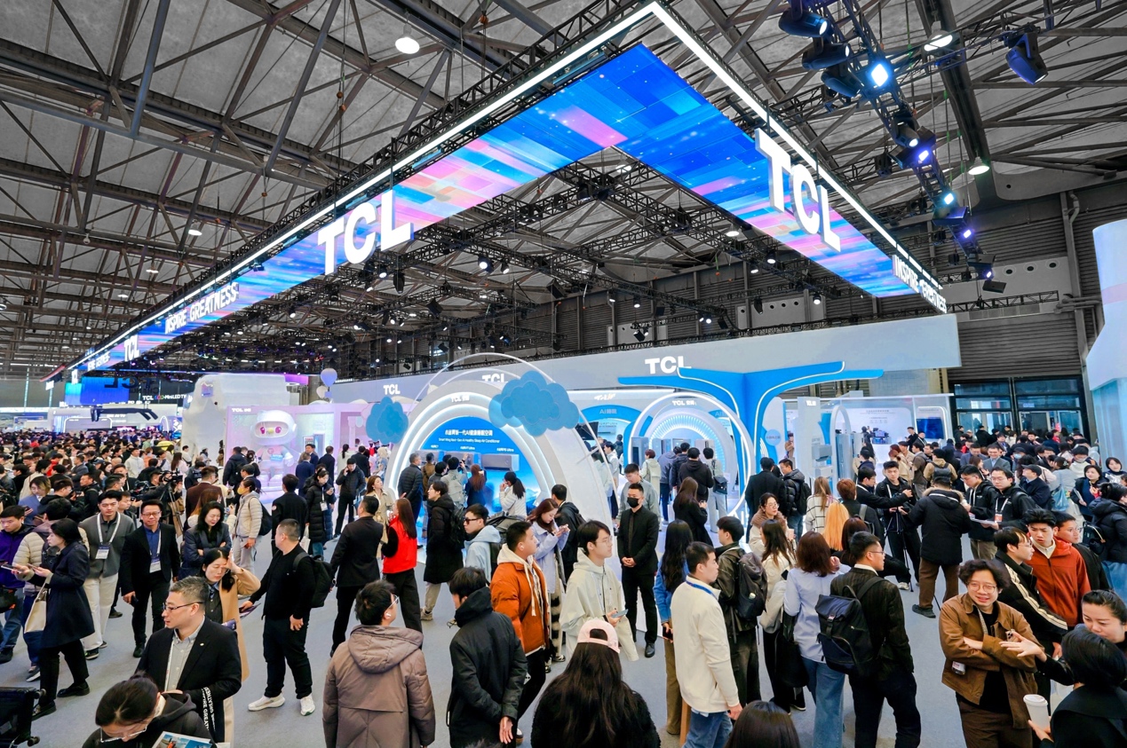 定义“屏宇宙”与AI应用创新TCL亮相AWE2026